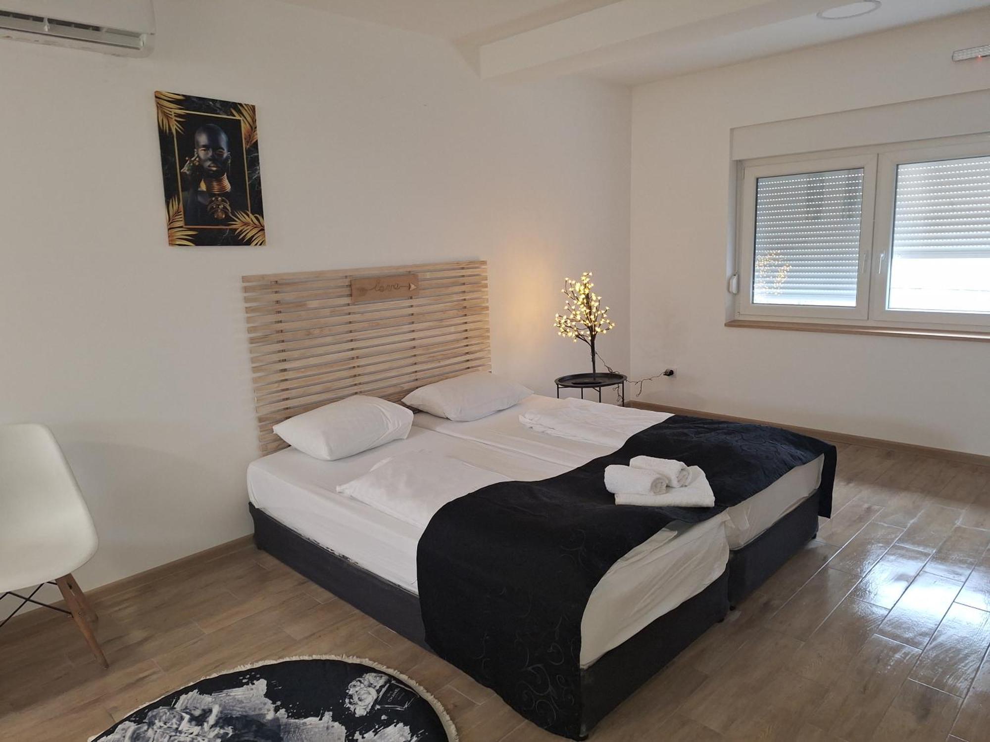 Expo Airport Otel Surčin Zewnętrze zdjęcie