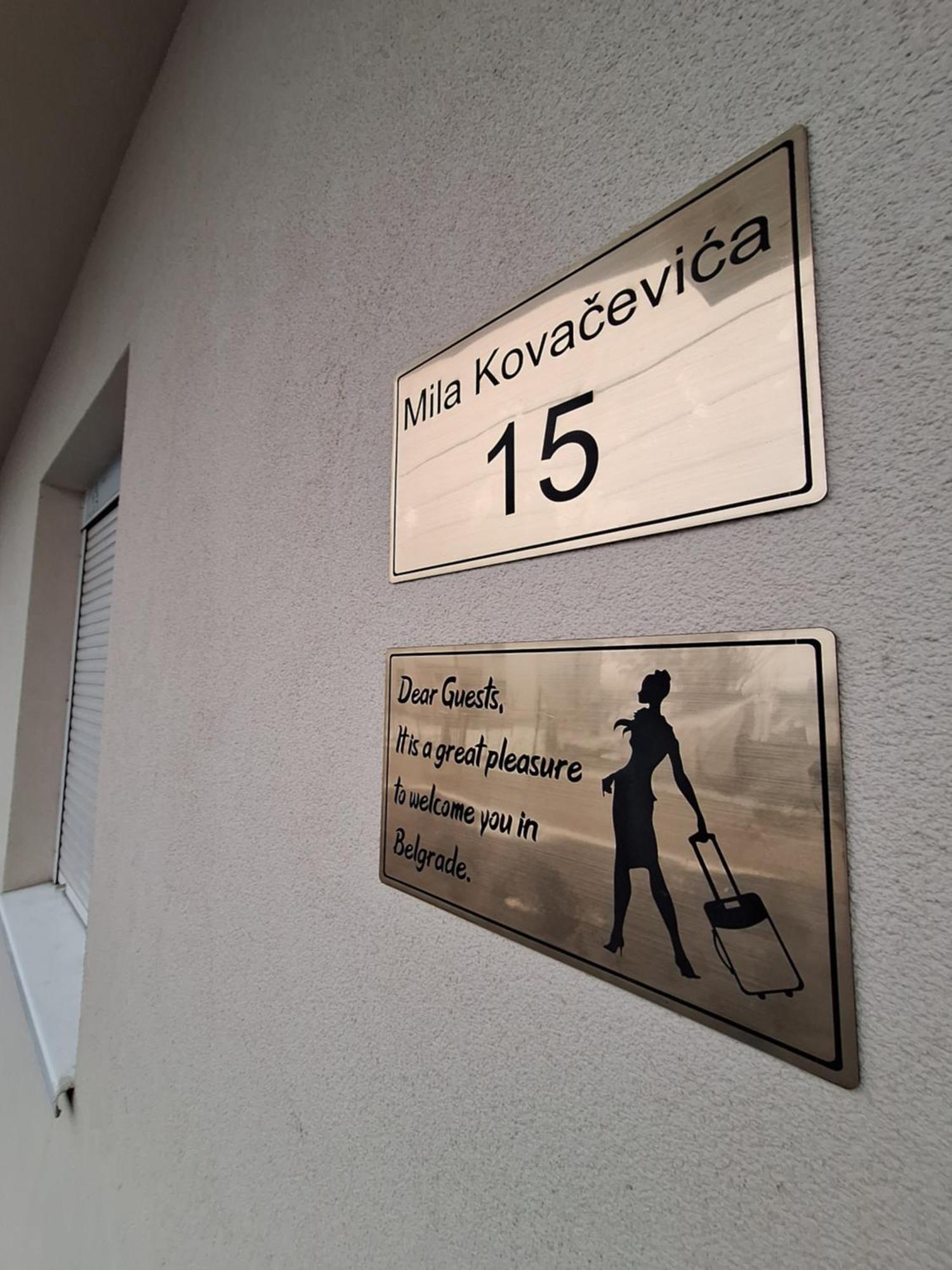 Expo Airport Otel Surčin Zewnętrze zdjęcie